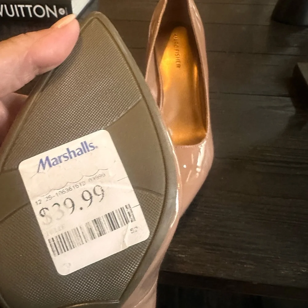 Brand New Marc Fisher Women's Codie Pump🤎 Exclusive - Picture 3 of 3